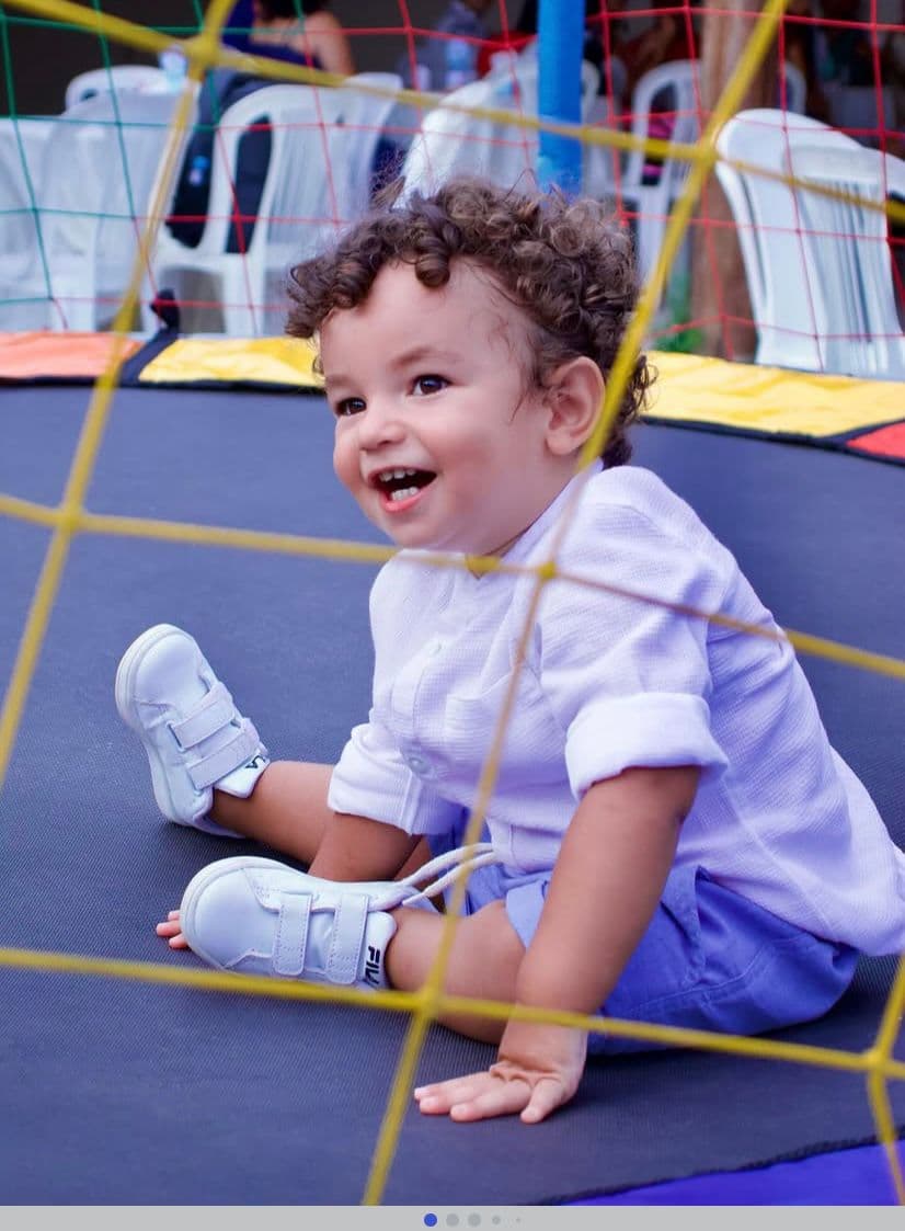 Festa infantil sorrindo